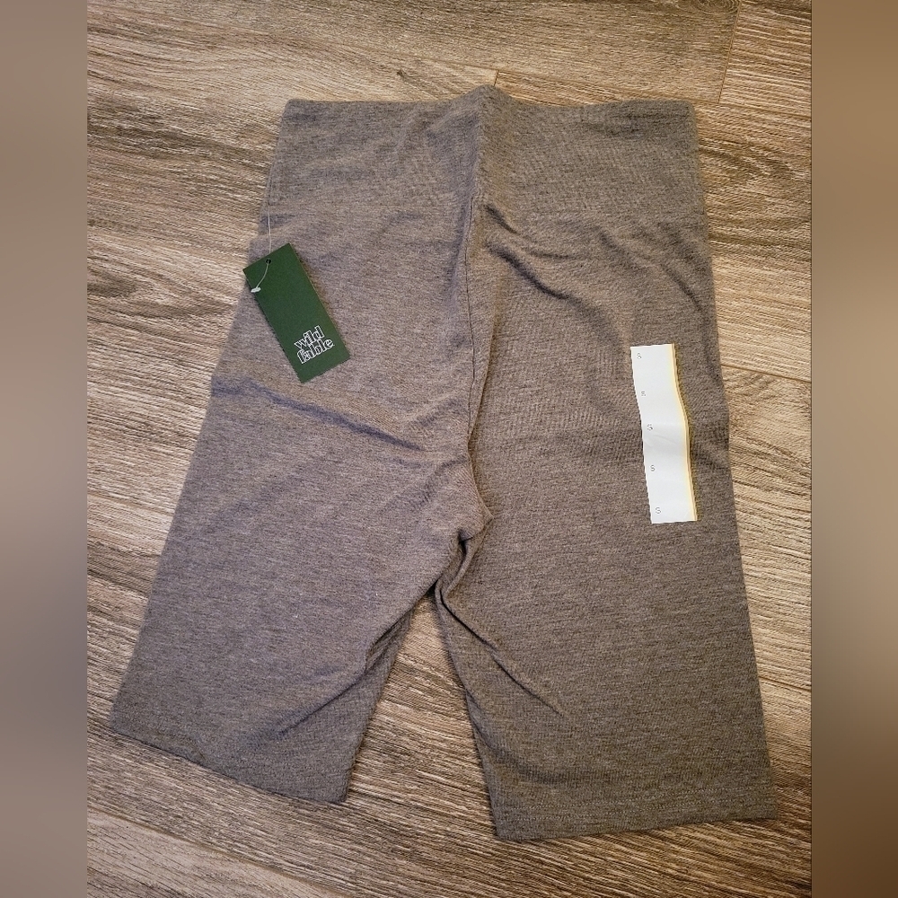 Wild Fable High Rise 9 Inch Bike Shorts Gray Small - Picture 2 of 3